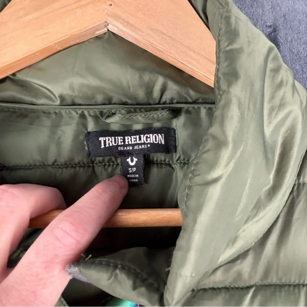True Religion Olive Puffer Jacket Sz Sm chest measures 41”